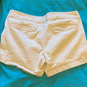 American Eagle Outfitters Shorts - AMERICAN EAGLE shorts khaki size 12 American Eagle Outfitters Shorts - AMERICAN EAGLE shorts khaki size 12